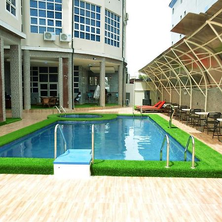 Vacation Villa Hotels And Suites 阿沙巴 外观 照片