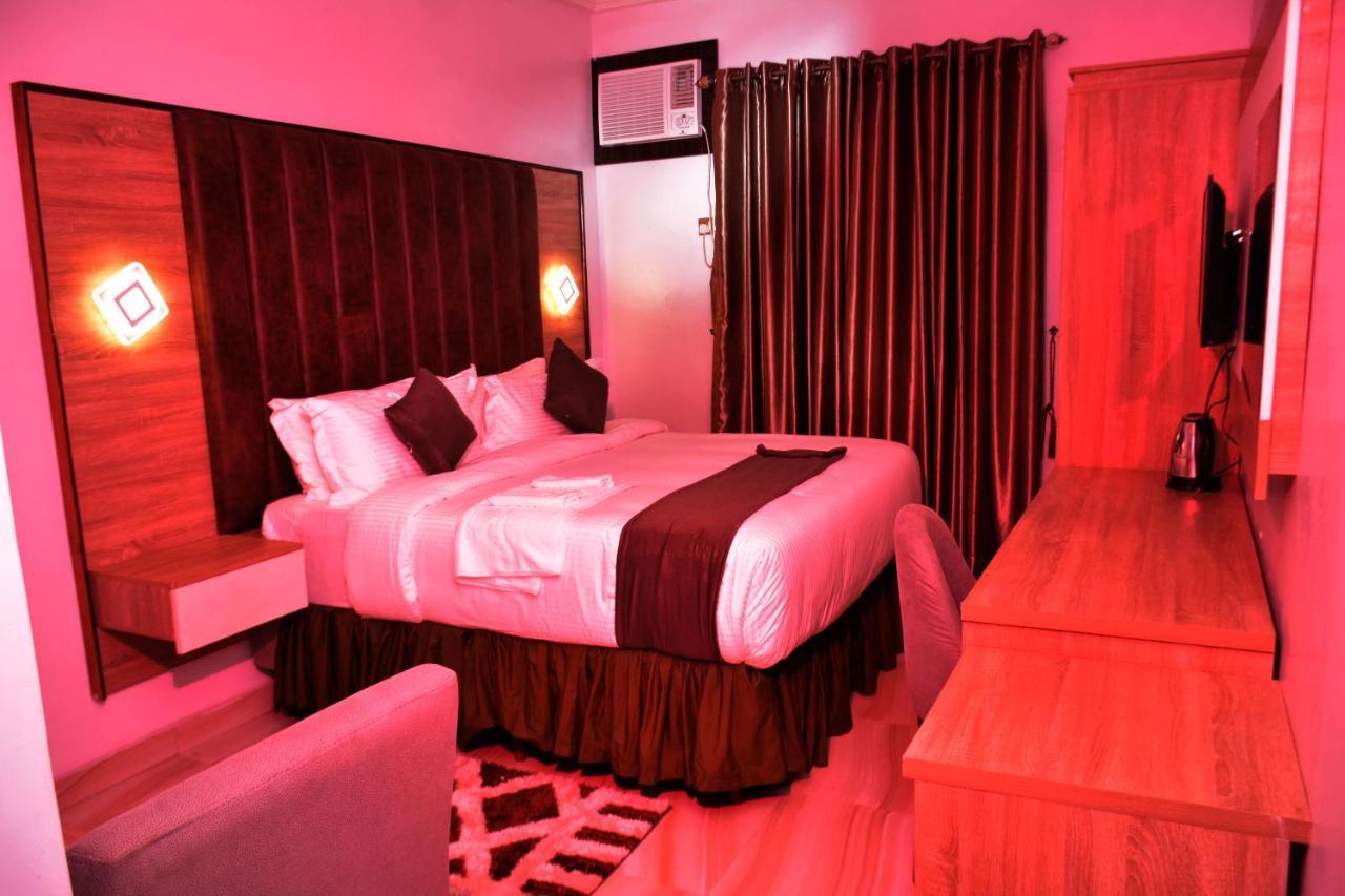 Vacation Villa Hotels And Suites 阿沙巴 外观 照片
